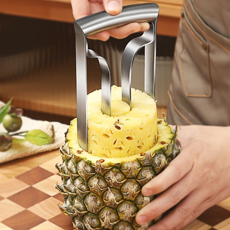Kitchen Gadgets & Toys - Sbucciatore per Ananas, Affettatore e Tagliatore