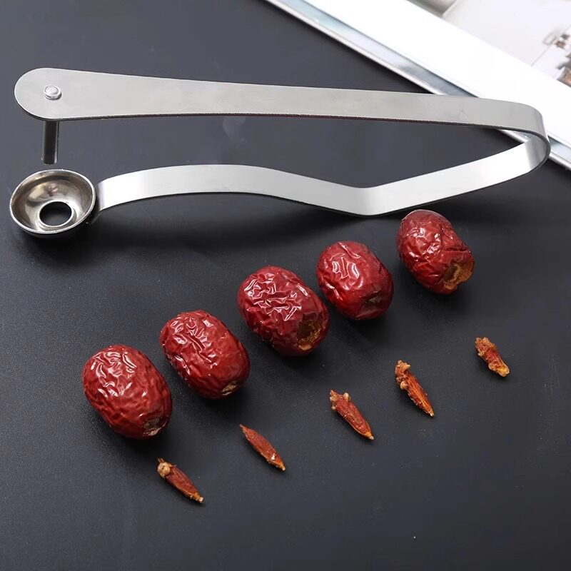 Estrattore di noccioli per dat - Kitchen Gadgets & Toys recensione e prezzo